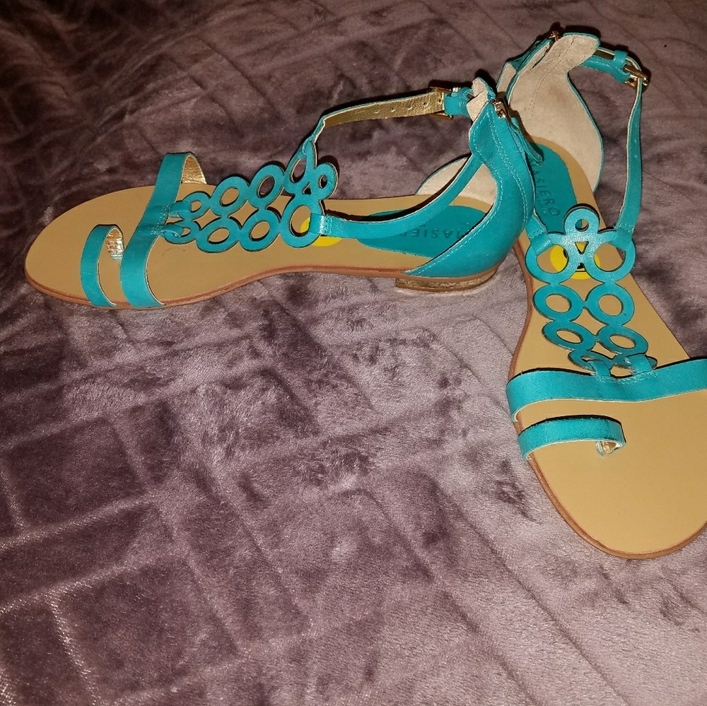 Sandals - Picture 2 of 5